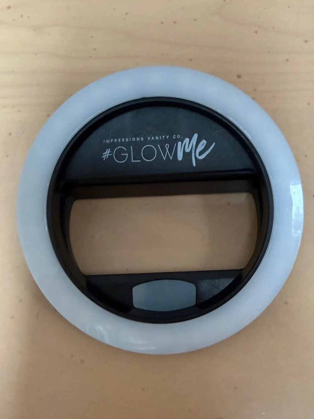 Impressions Vanity GlowMe Ring Light with 4 LED Selfie Light Levels NEW